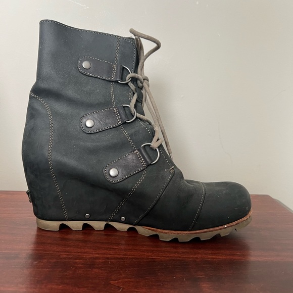Sorel - Joan of Artic wedge II size 9.5 - Picture 2 of 9